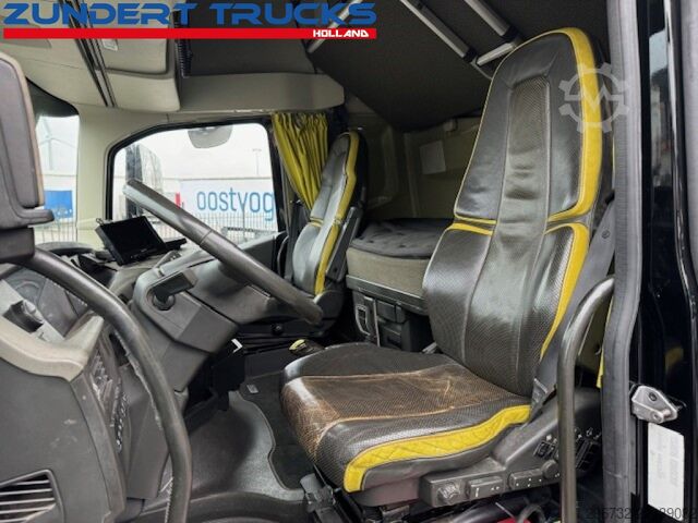 Heavy load Volvo FH16-750 GLOBETROTTER, 8x4