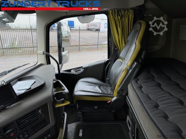 Heavy load Volvo FH16-750 GLOBETROTTER, 8x4