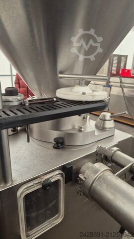 Vakuumfüller mit Beschickung Frey F-LINE F222