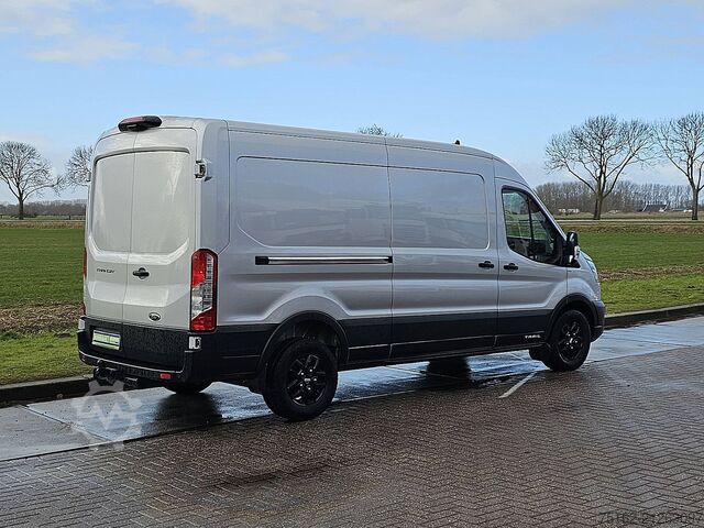High-roof van FORD TRANSIT 2.0 L3H2 TRAIL 170Pk AC!