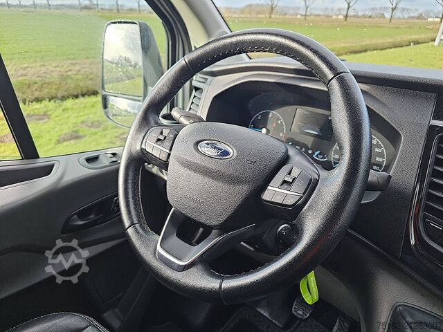 High-roof van FORD TRANSIT 2.0 L3H2 TRAIL 170Pk AC!