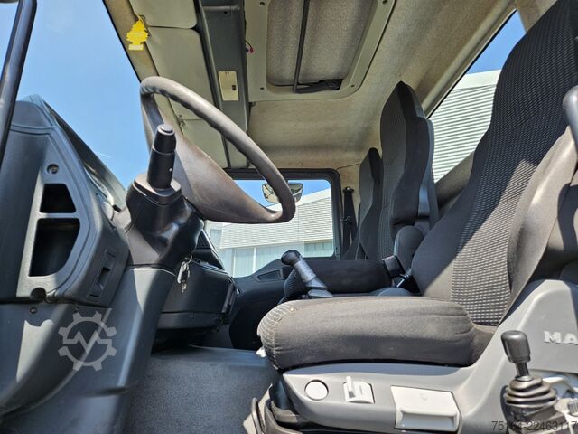 Dreiseitenkipper MAN TGL 8.220 4x2 BB