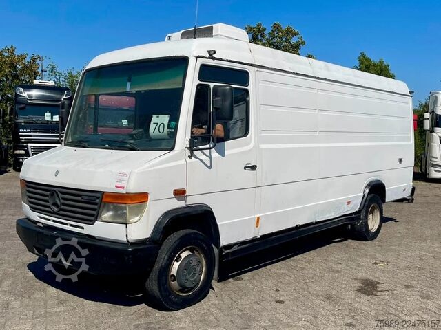 Panel van Mercedes-Benz Vario 812 D manual pomp, cooler THERMOKING