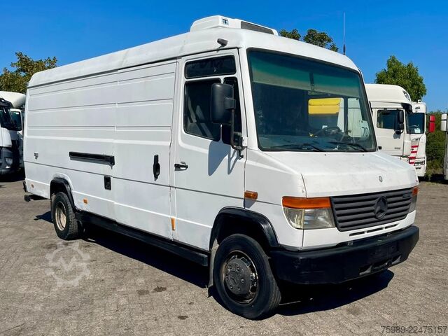 Panel van Mercedes-Benz Vario 812 D manual pomp, cooler THERMOKING