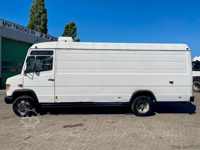 Panel van Mercedes-Benz Vario 812 D manual pomp, cooler THERMOKING