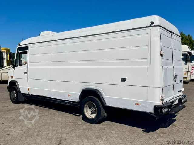 Panel van Mercedes-Benz Vario 812 D manual pomp, cooler THERMOKING