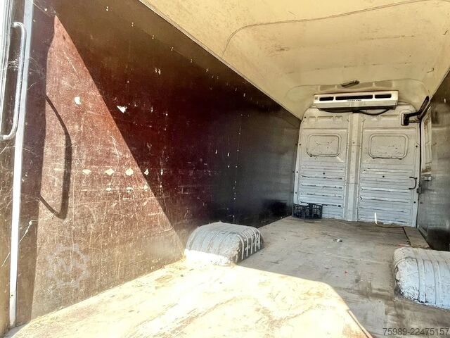 Panel van Mercedes-Benz Vario 812 D manual pomp, cooler THERMOKING