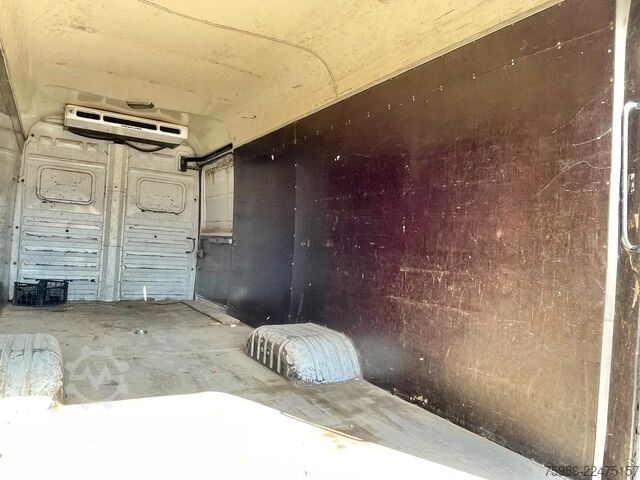 Panel van Mercedes-Benz Vario 812 D manual pomp, cooler THERMOKING
