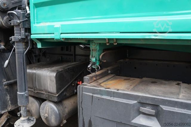 Three-sided tipper truck MAN Dreiseitenkipper MAN 7731 mit Kran