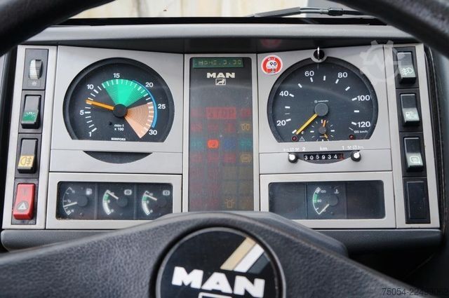 Three-sided tipper truck MAN Dreiseitenkipper MAN 7731 mit Kran