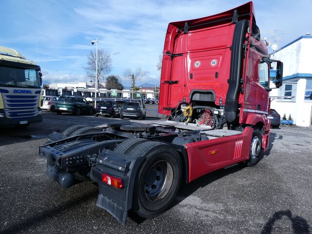 Heavy-duty truck MERCEDES ACTROS 1845
