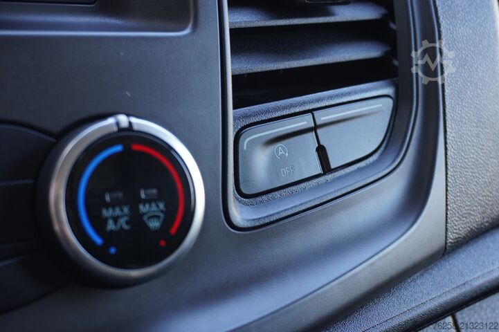 Delivery van Ford Transit Custom 2.0 TDCI 130PK EURO 6 - Airco - ...