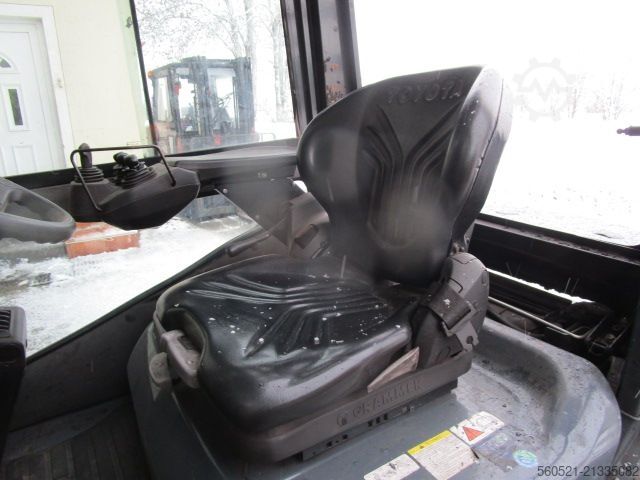 Dieselstapler Toyota 8FDF25 - Triplex 4,7m -Seitenschieber mit Zinkenve