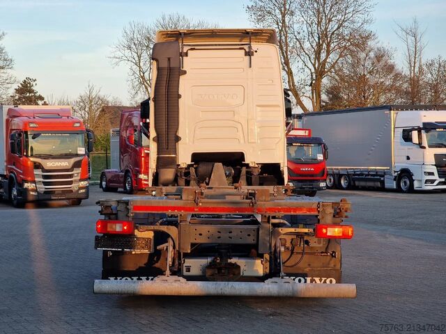 BDF-System Volvo FH 13.460 Globetrotter 6x2*4 - BDF - I Parkcool...