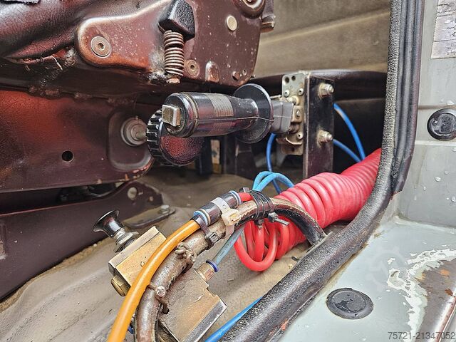 Kipper MERCEDES-BENZ 3335 K 8X4 FULL STEEL MAN.