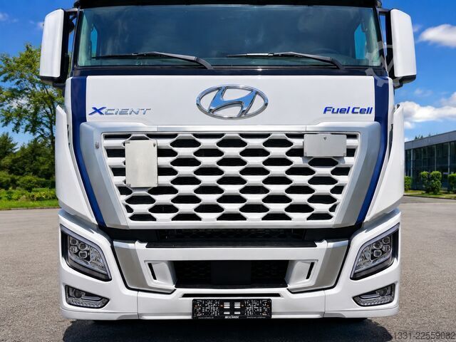Box van HYUNDAI  XCIENT FUEL CELL 6x 2QZHZ – 6x2