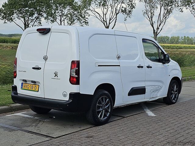 High-roof van PEUGEOT PARTNER 1.5