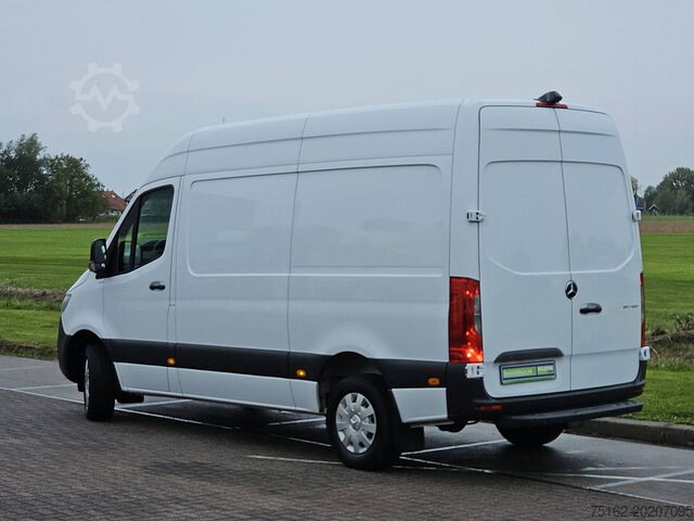 High-roof van MERCEDES-BENZ SPRINTER 317 L2H2 Navi RWD