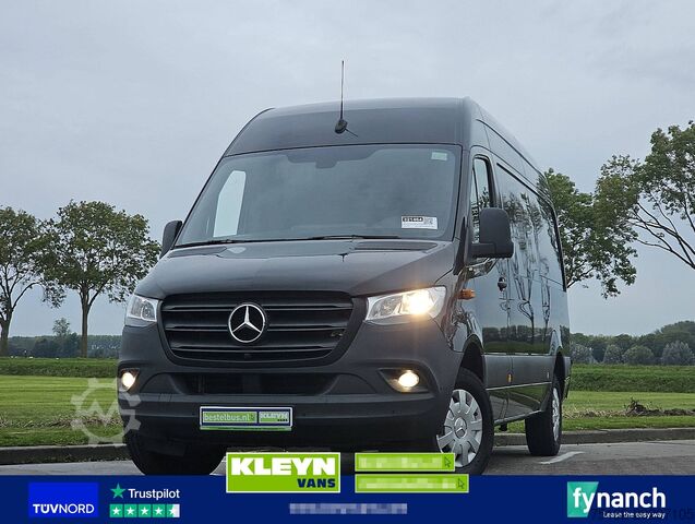 High-roof van MERCEDES-BENZ SPRINTER 317 L2H2 Mbux 360camera!