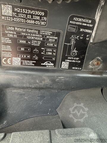 Forklift Linde E30L mit teleskopierbaren Zinken