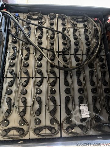 Forklift Linde E30L mit teleskopierbaren Zinken