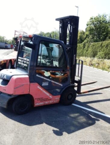 4-Rad-Gabelstapler Toyota 02-8FDF 25