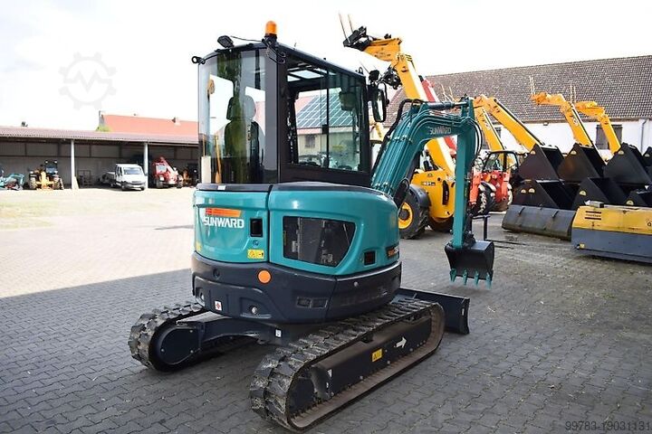 Baggerlader Sunward SWE35UF