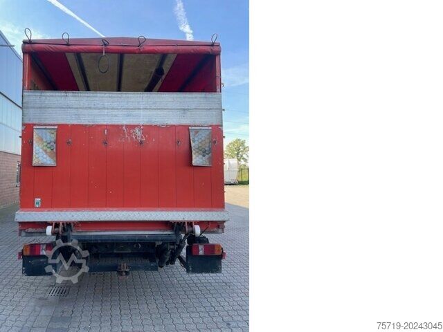 Curtain sider van Mercedes-Benz 814 D Vario mit LBW 4x2