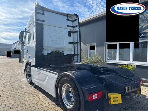 Standard road tractor Iveco S-Way 530