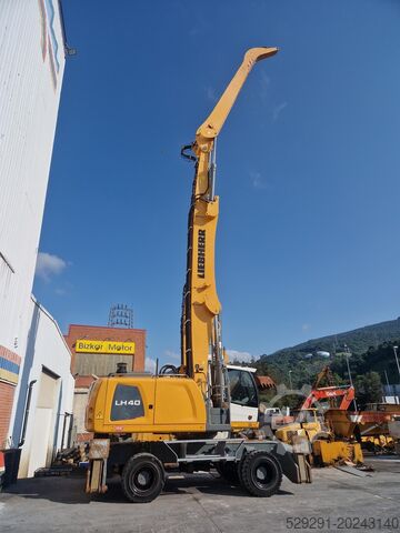 Material handler LIEBHERR LH40M