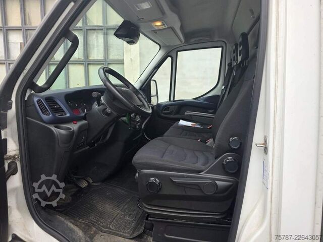 Transporter mit Koffer IVECO 72S18 Koffer, Luftfederung hintgen, LBW