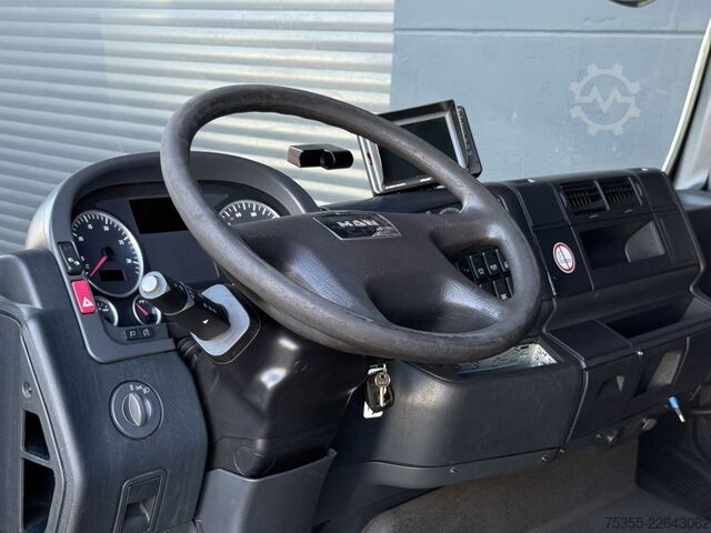 Transporter mit Koffer MAN TGL 8.180 Klimaaut. Motorbremse Tempomat AHK LBW