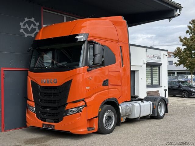 Volumen SZM IVECO S-WAY AS440S46 Klima NAVI Intarder ACC CornerEye