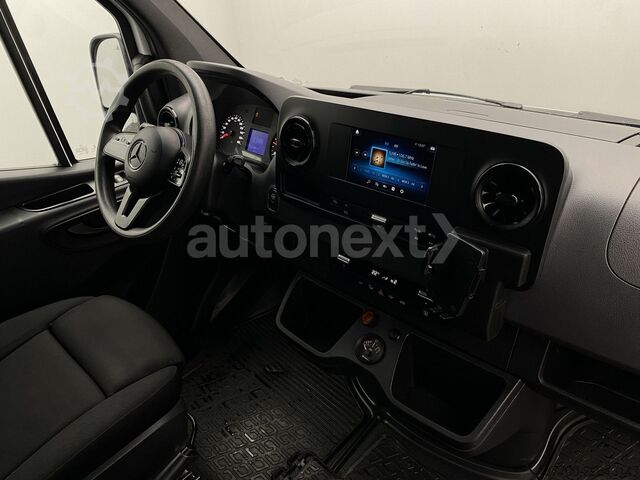 Kastenwagen hoch MERCEDES-BENZ Sprinter 516 *4x4* WERKSTATT+230V+AHK+LED (0815)