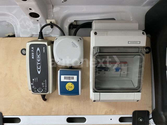 Kastenwagen hoch MERCEDES-BENZ Sprinter 516 *4x4* WERKSTATT+230V+AHK+LED (0815)