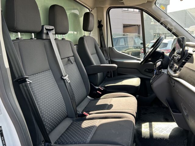 Closed box Ford Transit 2.0 TDCI Trend RWD / Box / Loadlift / F...
