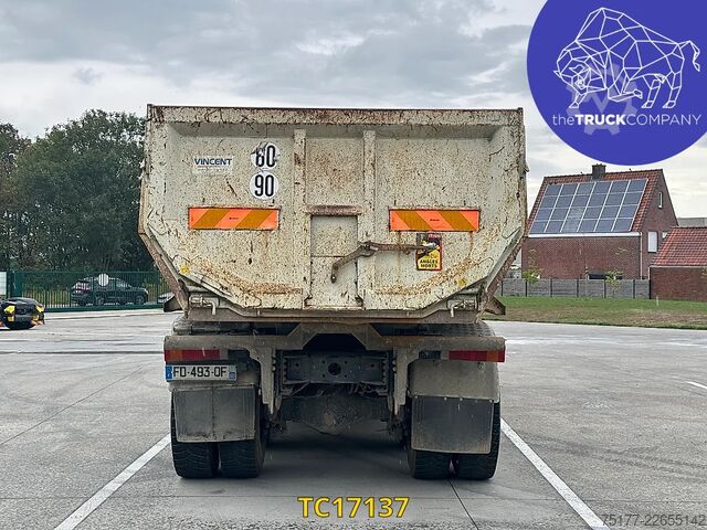 Tipper Iveco EuroTrakker 450
