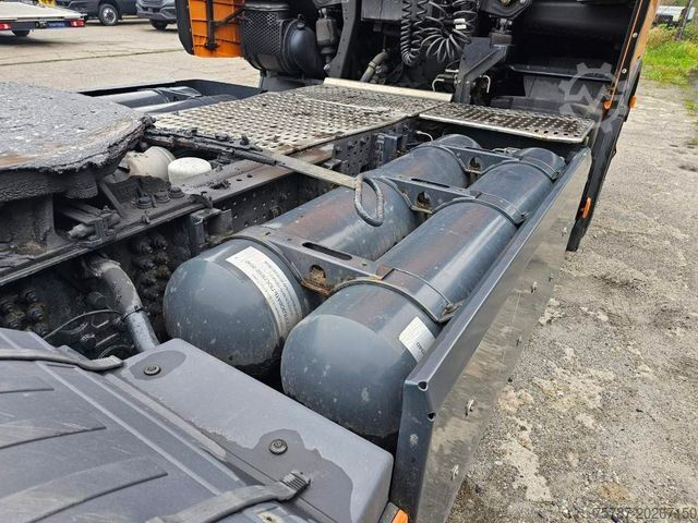 Standard tractor unit IVECO 460 S-Way CNG Zylinderkopf u.a. neu