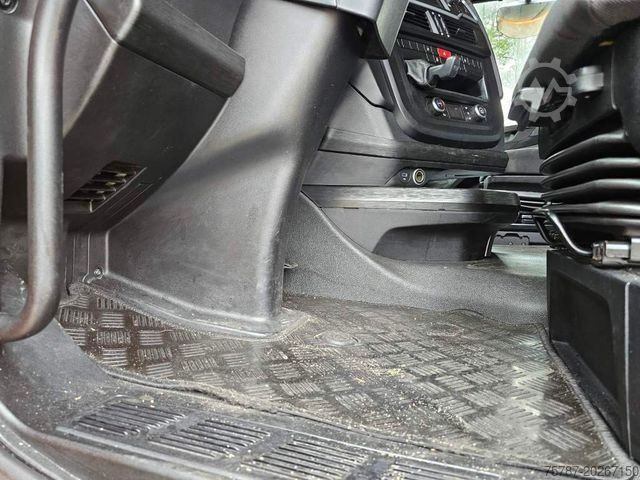 Standard tractor unit IVECO 460 S-Way CNG Zylinderkopf u.a. neu
