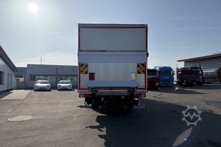 Box truck Renault Gamma T460 Koffer/HB / Swiss-Vehicle