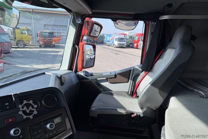 Flatbed truck with tarp Renault T460 4x2 Plane/HB / Swiss-Vehicle