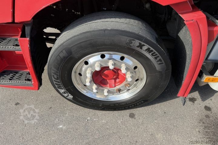 Flatbed truck with tarp Renault T460 4x2 Plane/HB / Swiss-Vehicle