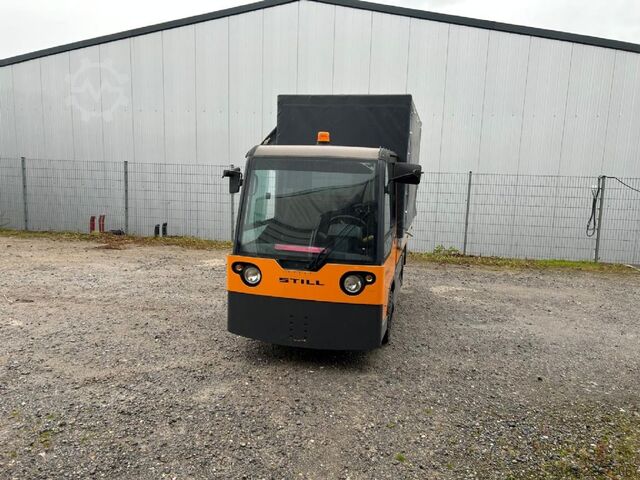 Tow Tractor Still R07-25