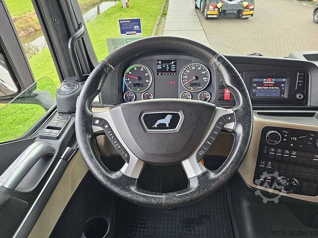 Standard-SZM MAN 18.460 TGX