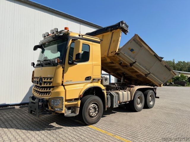 Kipper LKW MERCEDES-BENZ 3348 K Bordmatik Retarder Winterdienst Heizung