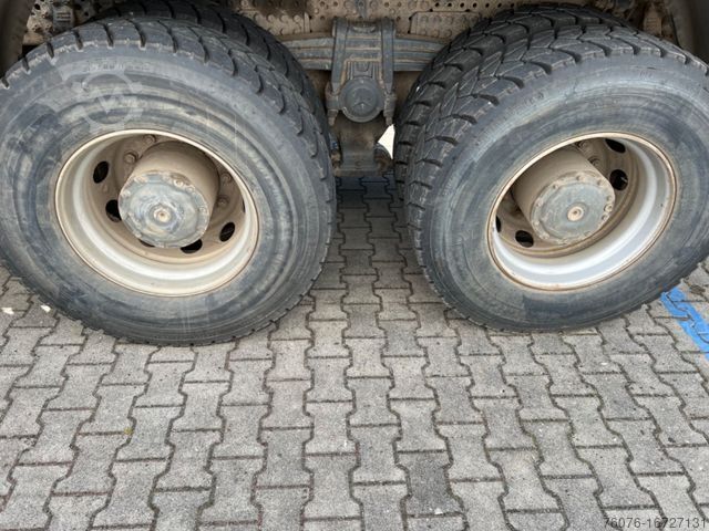 Kipper LKW MERCEDES-BENZ 3348 K Bordmatik Retarder Winterdienst Heizung