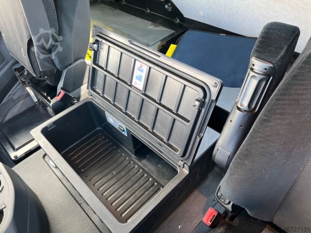 Kipper LKW MERCEDES-BENZ 3348 K Bordmatik Retarder Winterdienst Heizung