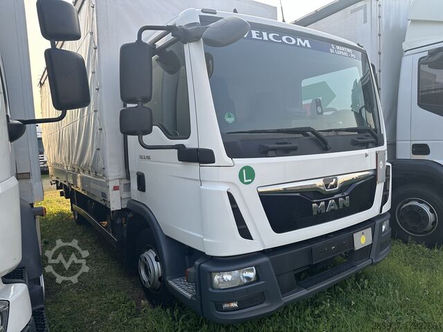 Awning van MAN TGL 8