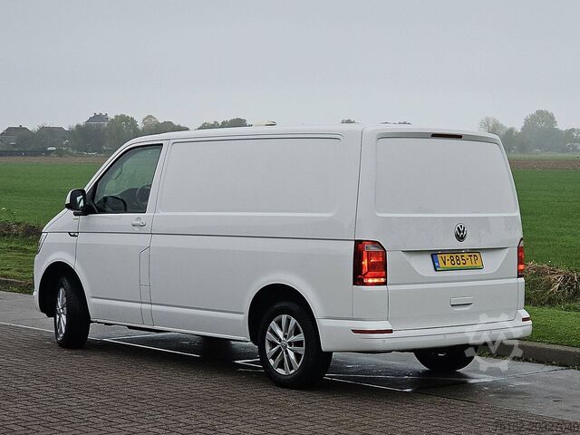 High-roof van VOLKSWAGEN TRANSPORTER 2.0 TDI L1H1 Airco Euro6 NAP
