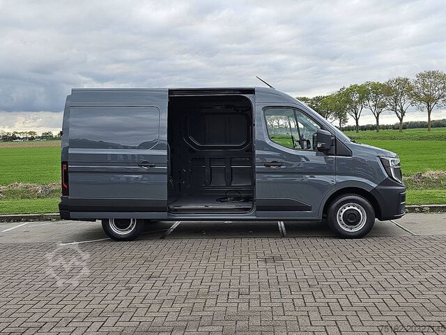 High-roof van RENAULT MASTER L2H2 408Km WLTP Navi